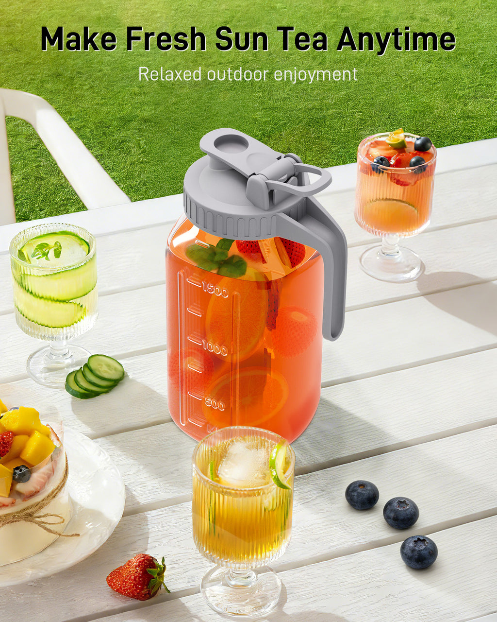 64oz Glass Pitcher with Lid